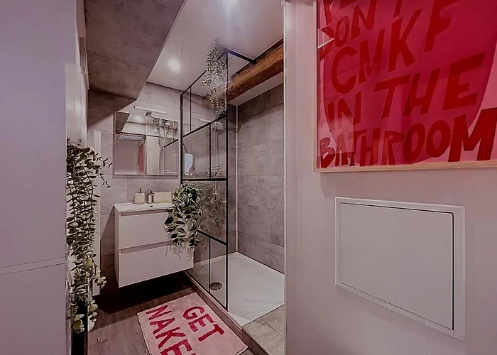 Blush Heaven - Wifi - Netflix Nancy